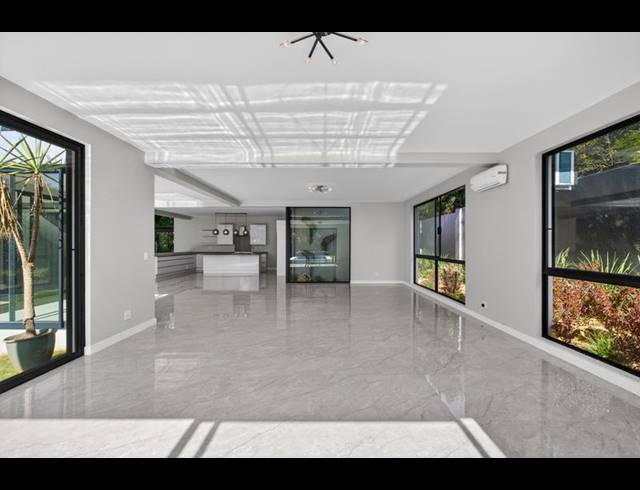 4 BEDROOM HOUSE FOR SALE IN BRYANSTON